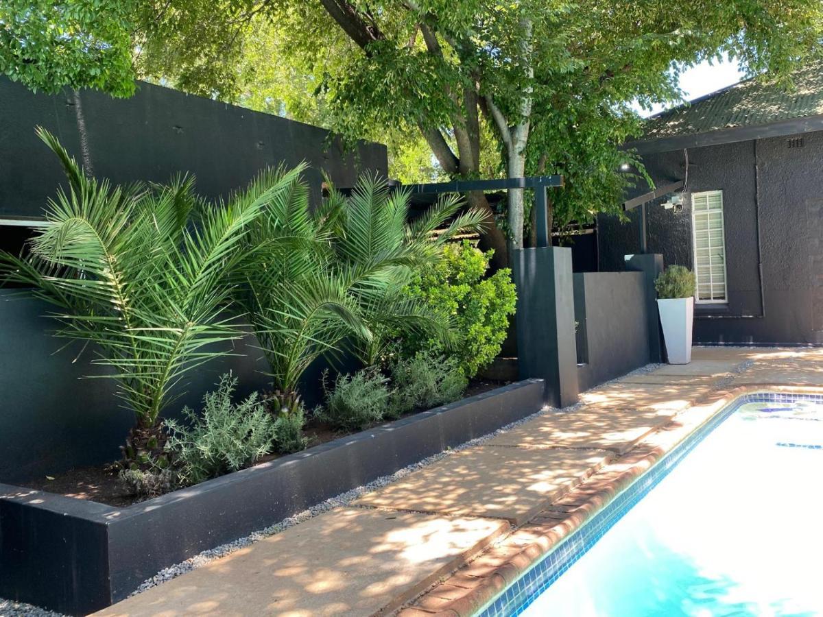 Royal Tree Guest House Potchefstroom Bagian luar foto